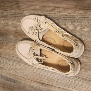 Sperry boat shoes